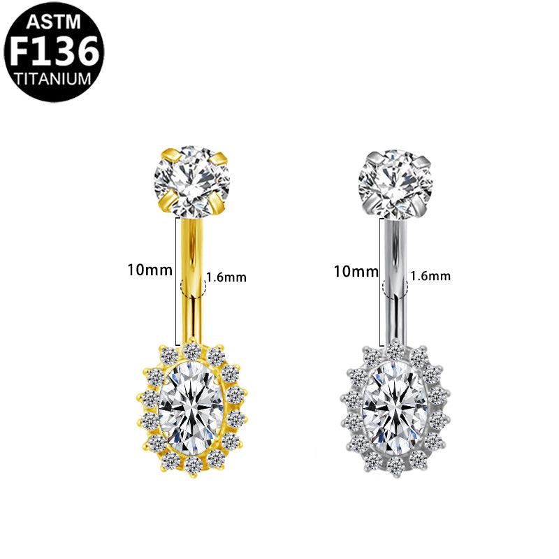 Bauchnabelpiercing aus Titan mit Halo Zirkonia von ROYALSKIN, glänzendes Schmuckstück mit funkelnden Steinen.