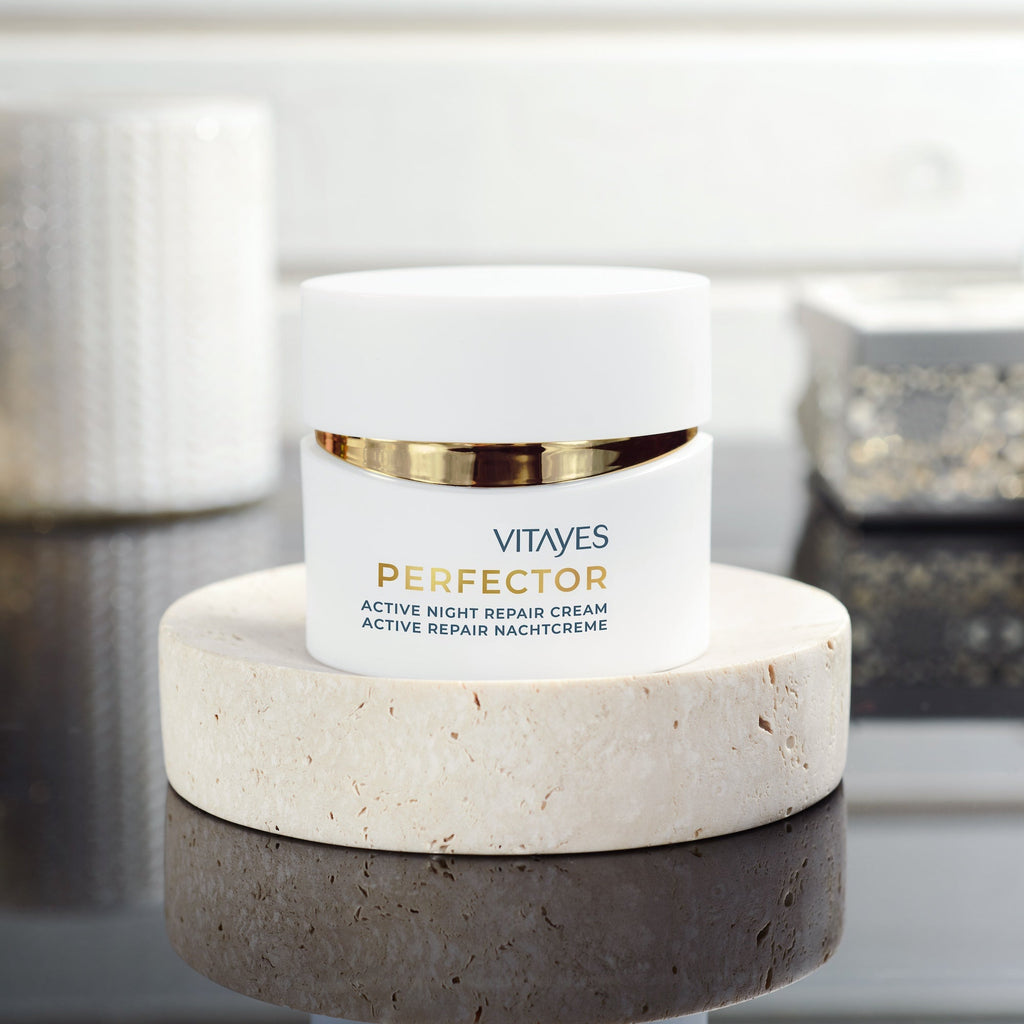Vitayes Perfector Cell Renewal Nachtcreme in 50 ml, cremige Textur mit pflegenden Inhaltsstoffen für die nächtliche Hautregeneration