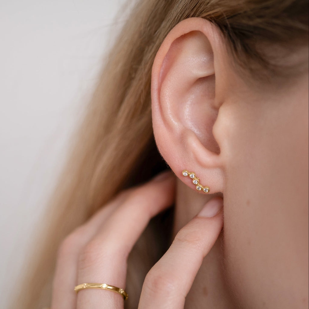 Ondra Ohrstecker – Wellen Zirkonia 925 Silber & 18K Gold - "Beauty by Fifi"