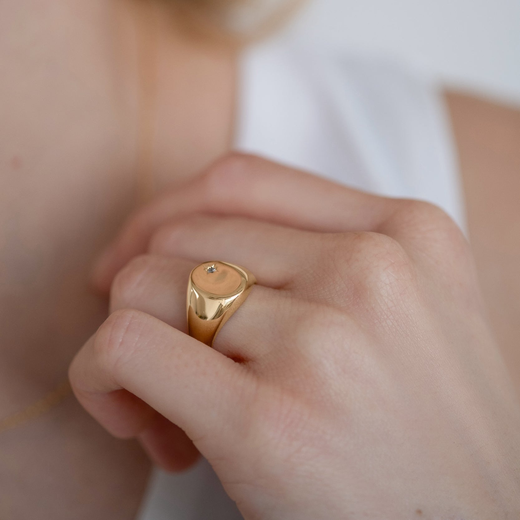 Schöner Ring Noa aus 18K Gold Vermeil von Studio Karl, eleganter Damenring mit filigranem Design.