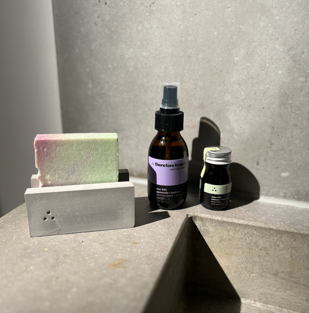 toner 001 —  Hydratisierung und Beruhigung für Haut + Haar nach der Reinigung